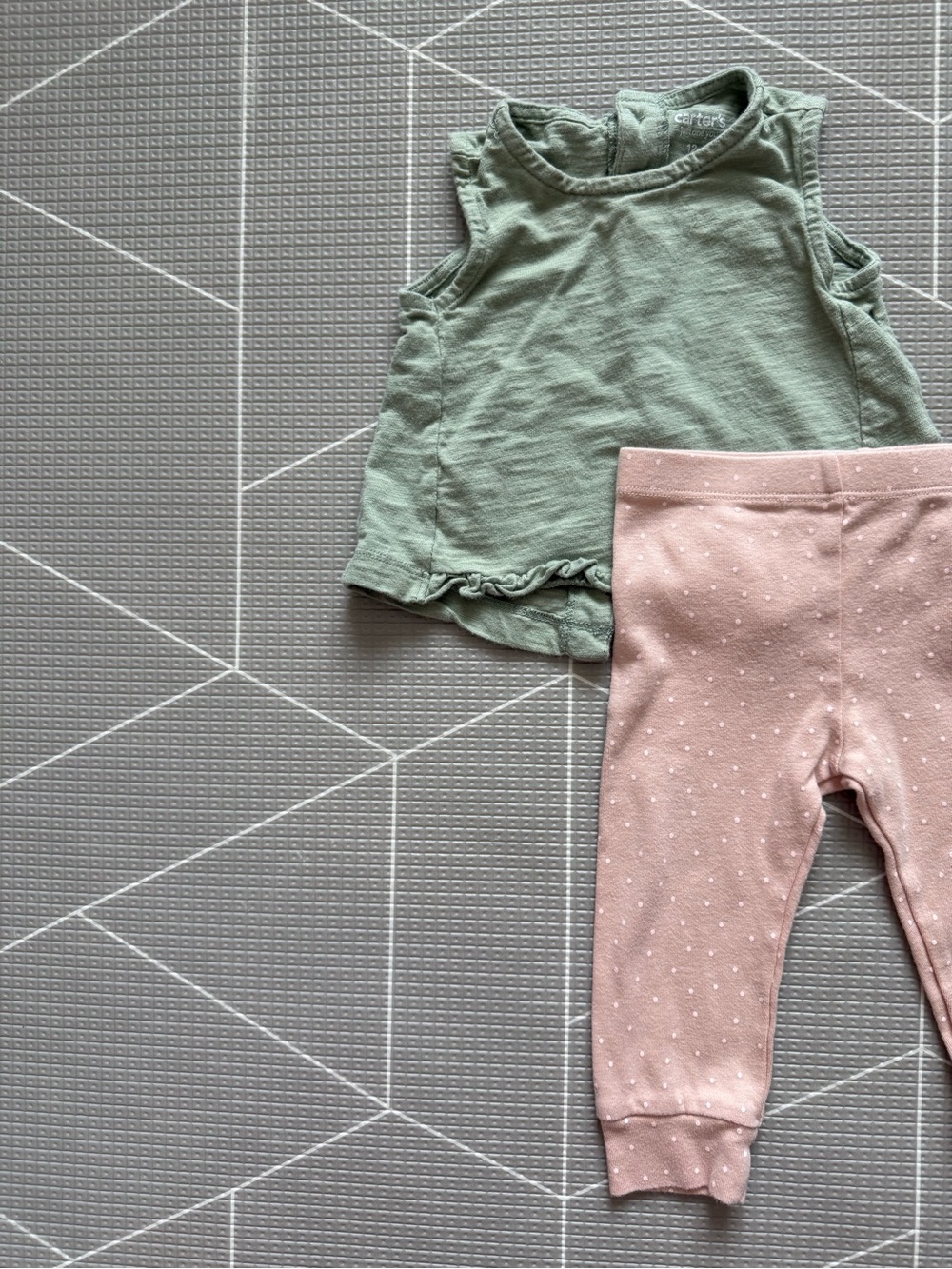 Pekkle|Baby girl cute set,Sage Green button back ruffle tank & blush pink patnts